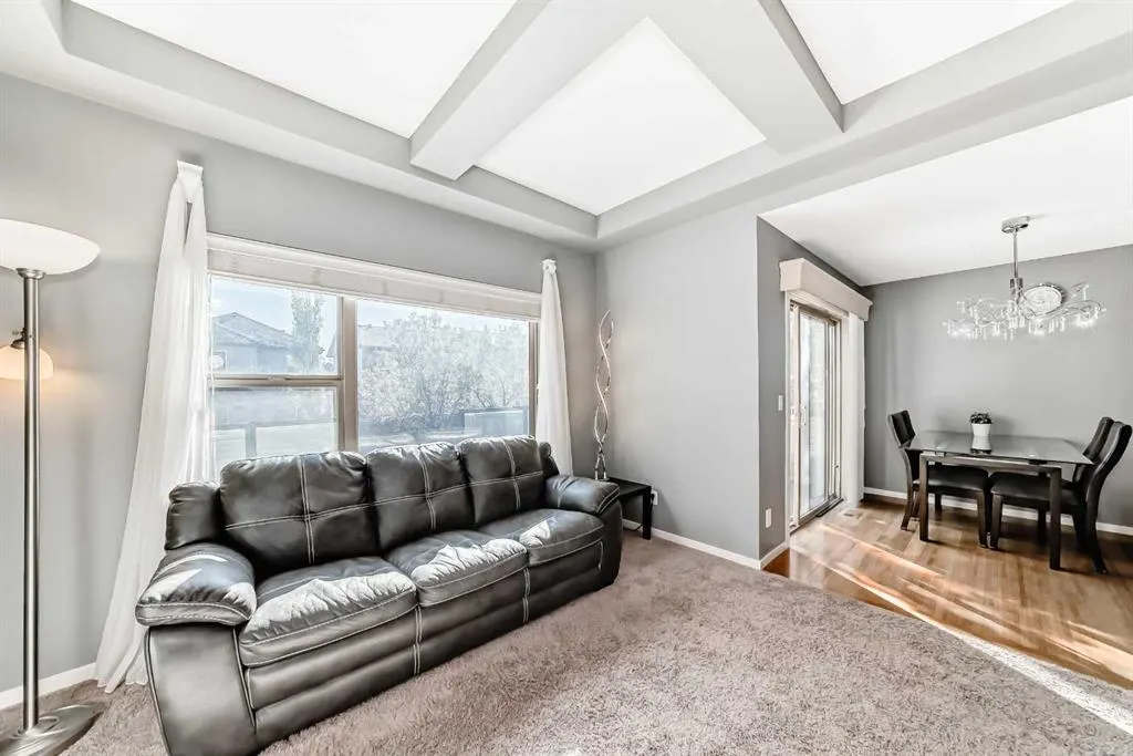 136 Sage Valley Drive NW