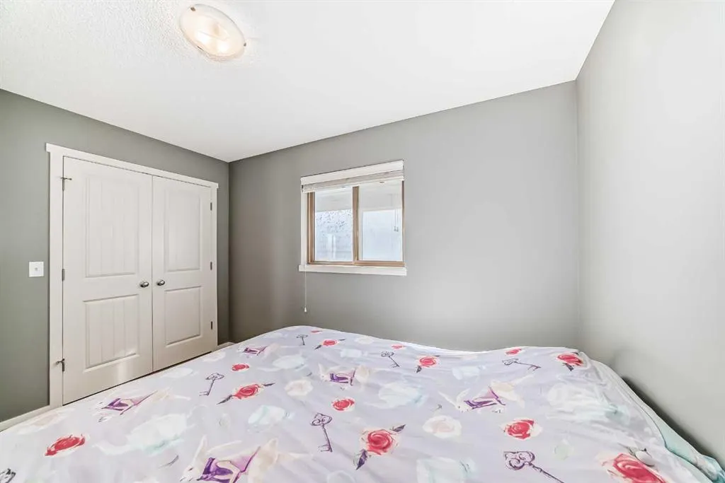 136 Sage Valley Drive NW