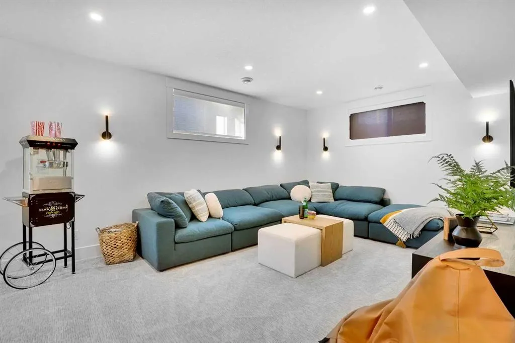371 Chelsea Passage