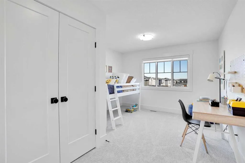 371 Chelsea Passage