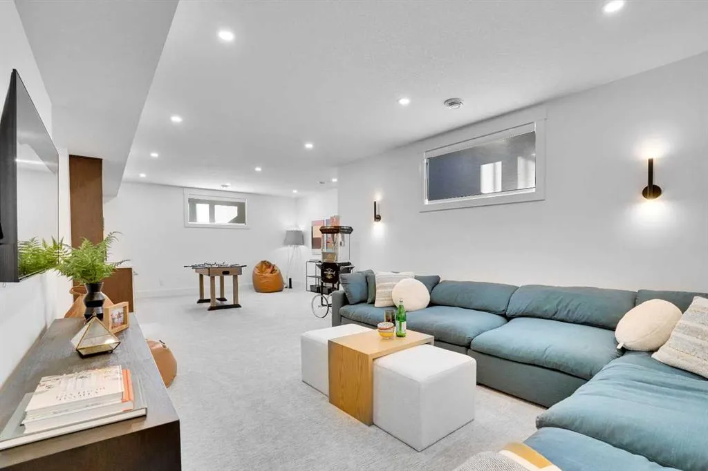 371 Chelsea Passage