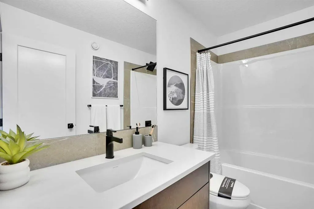 371 Chelsea Passage