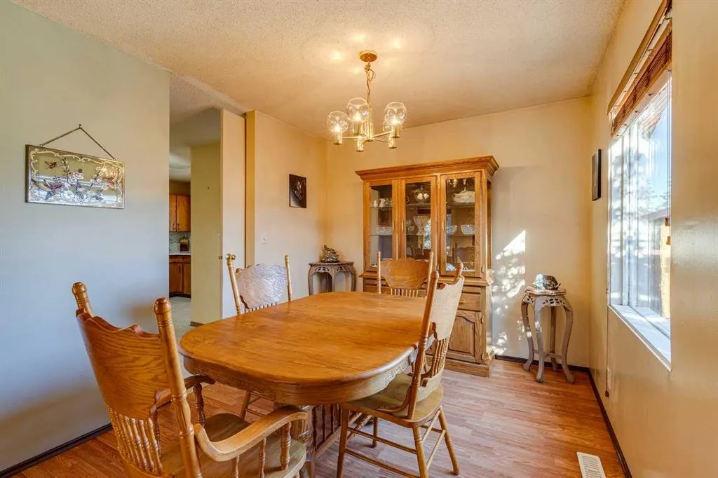 8 Mist Road