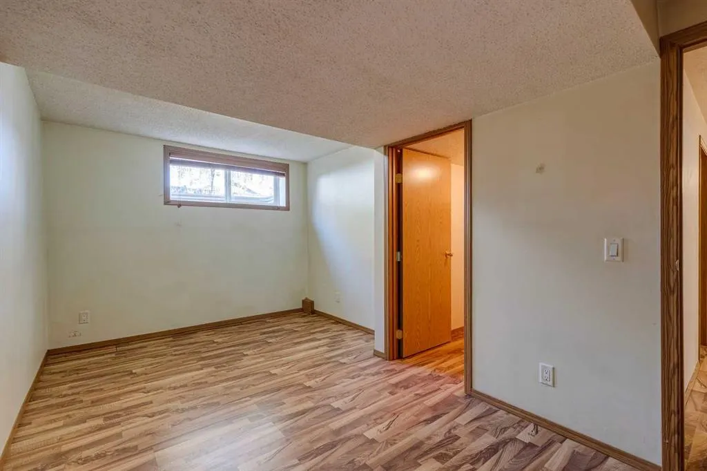 8 Mist Road