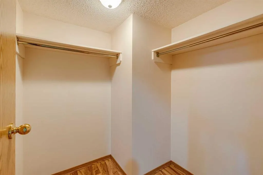 8 Mist Road