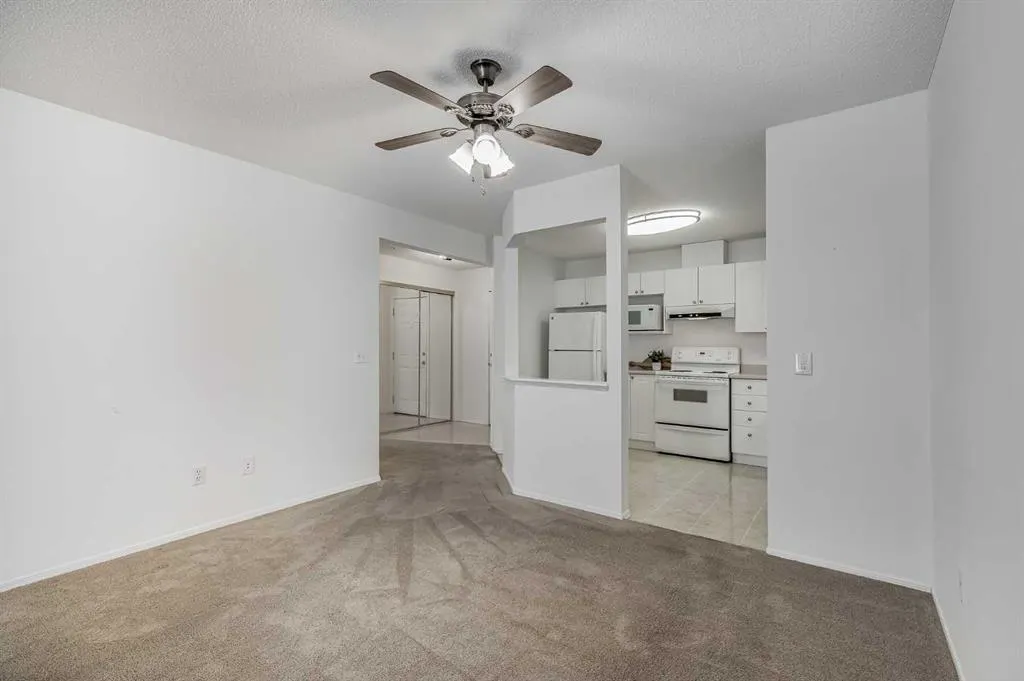 3000 Sienna Park Green SW, #3205