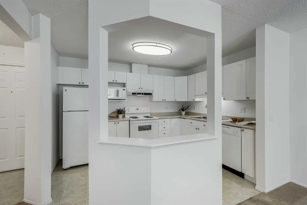 3000 Sienna Park Green SW, #3205