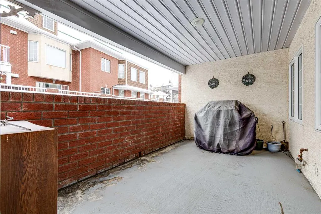3000 Sienna Park Green SW, #3205