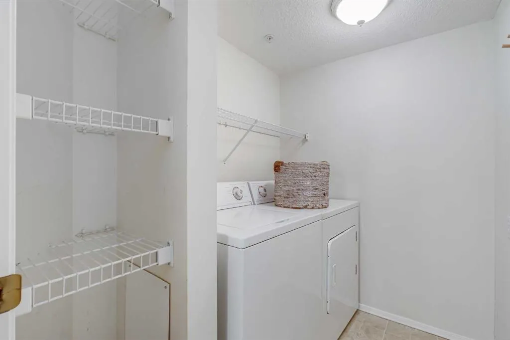 3000 Sienna Park Green SW, #3205