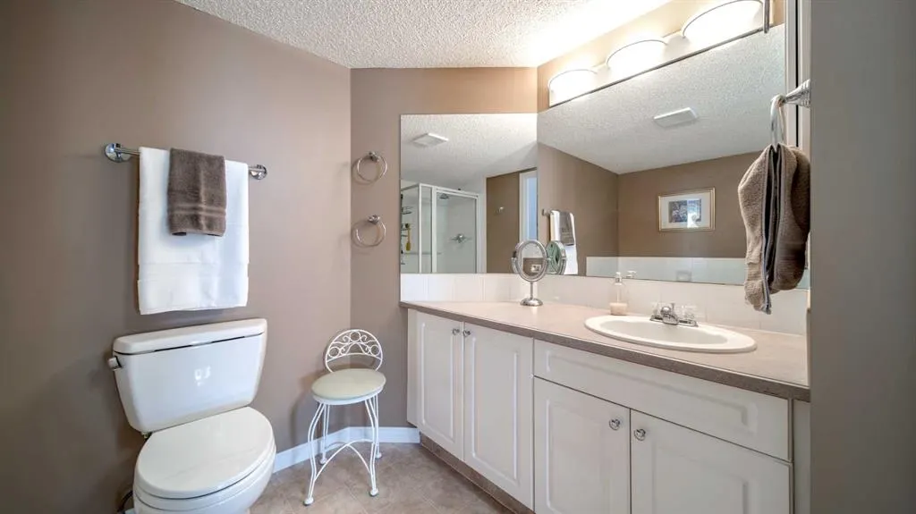 7451 Springbank Boulevard SW, #2206