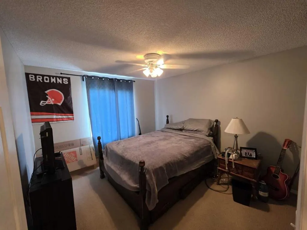 9 Country Village Bay NE, #404