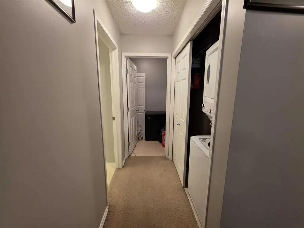 9 Country Village Bay NE, #404