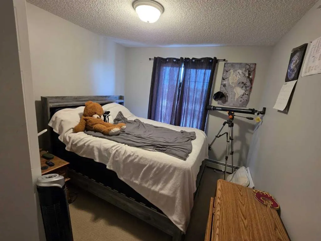 9 Country Village Bay NE, #404