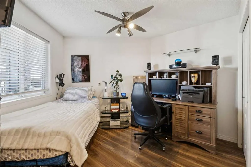 30 Sierra Morena Mews SW, #204