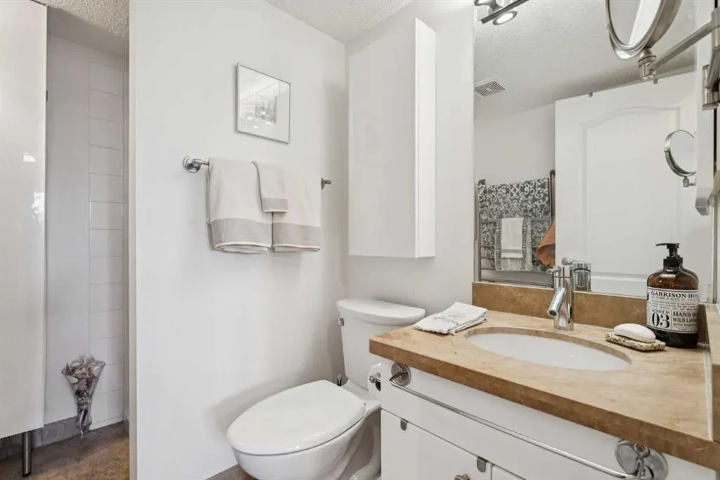 30 Sierra Morena Mews SW, #204