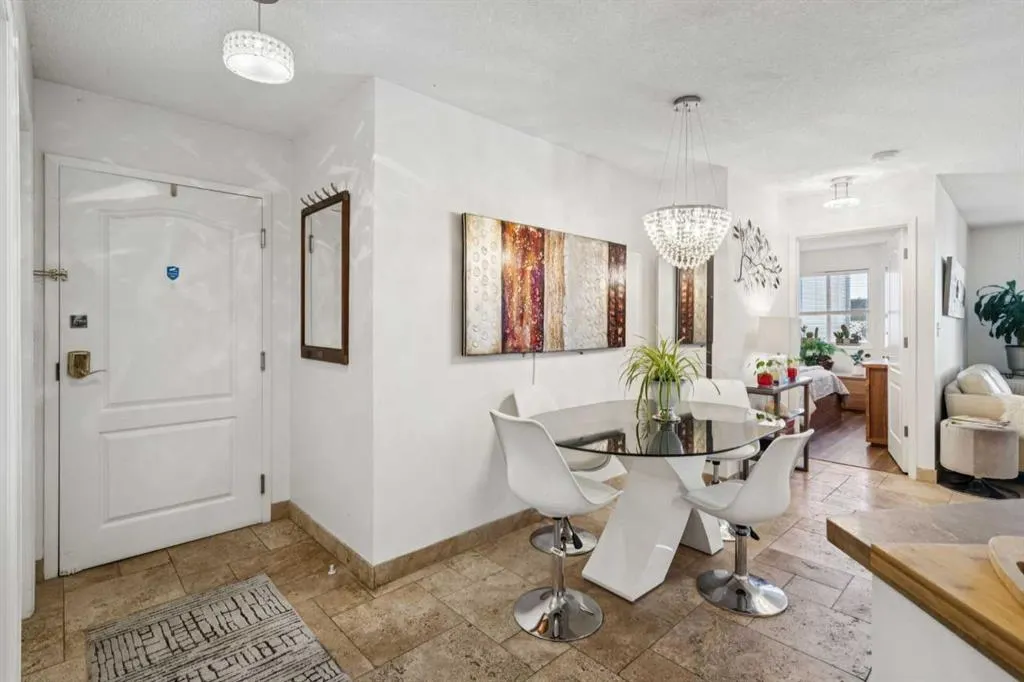 30 Sierra Morena Mews SW, #204