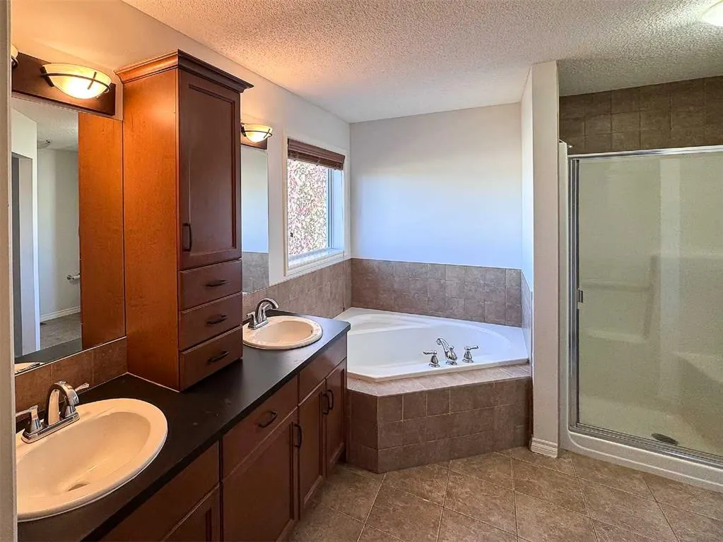 79 Tuscany Summit Bay NW