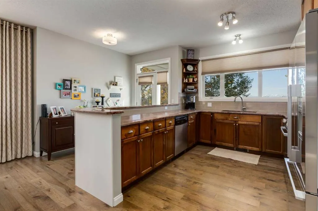 100 Royal Manor NW