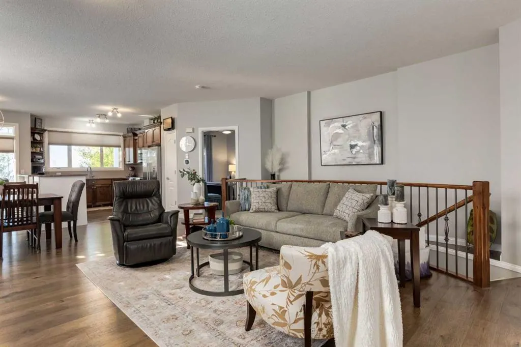 100 Royal Manor NW