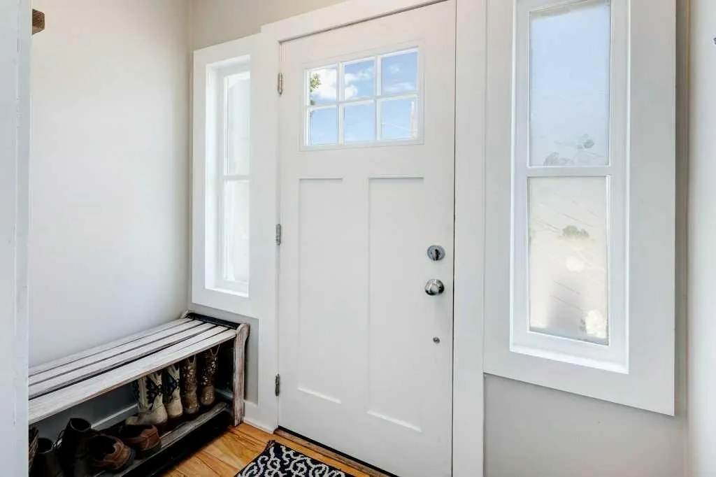 5223 3 Street W