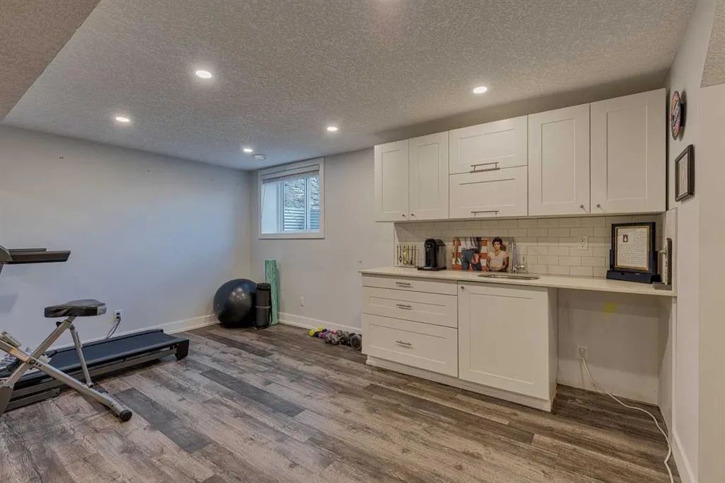 708 Sherman Avenue SW
