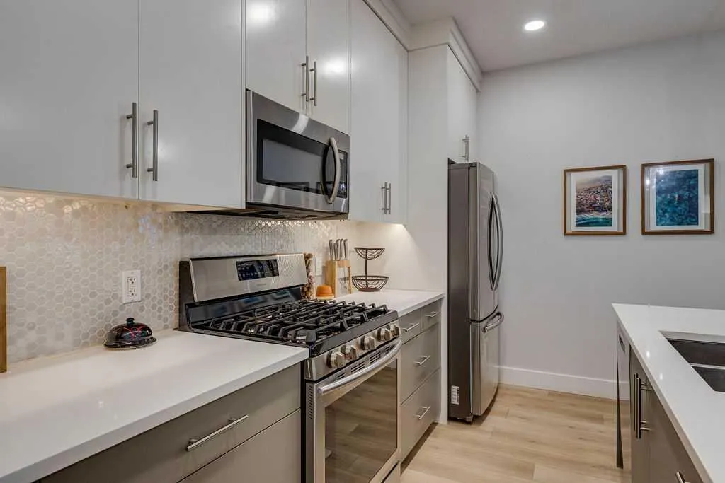123 12 Avenue NW, #1