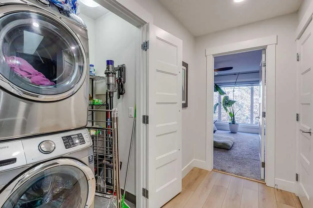 123 12 Avenue NW, #1