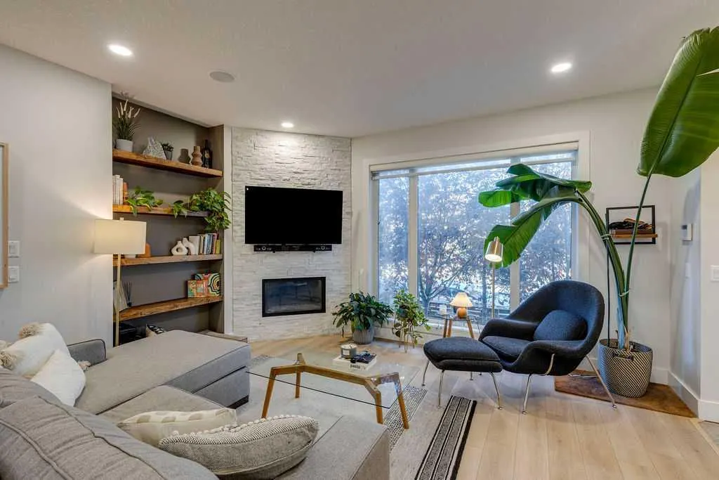 123 12 Avenue NW, #1