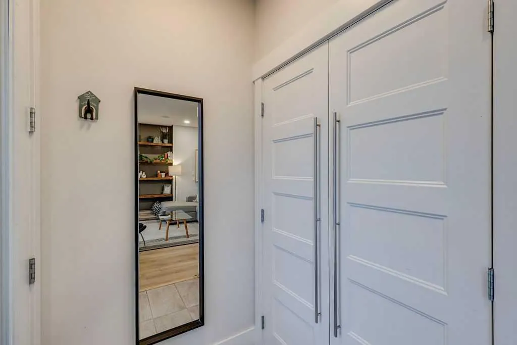 123 12 Avenue NW, #1