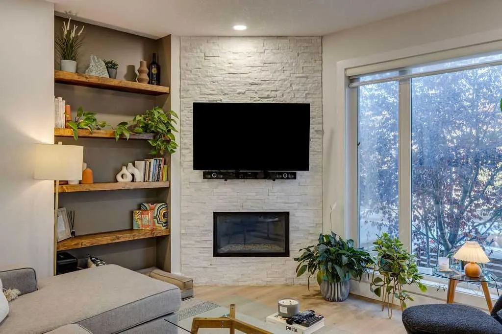 123 12 Avenue NW, #1