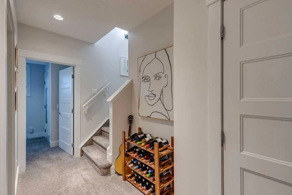 123 12 Avenue NW, #1