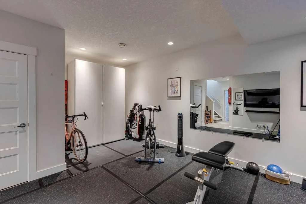 123 12 Avenue NW, #1