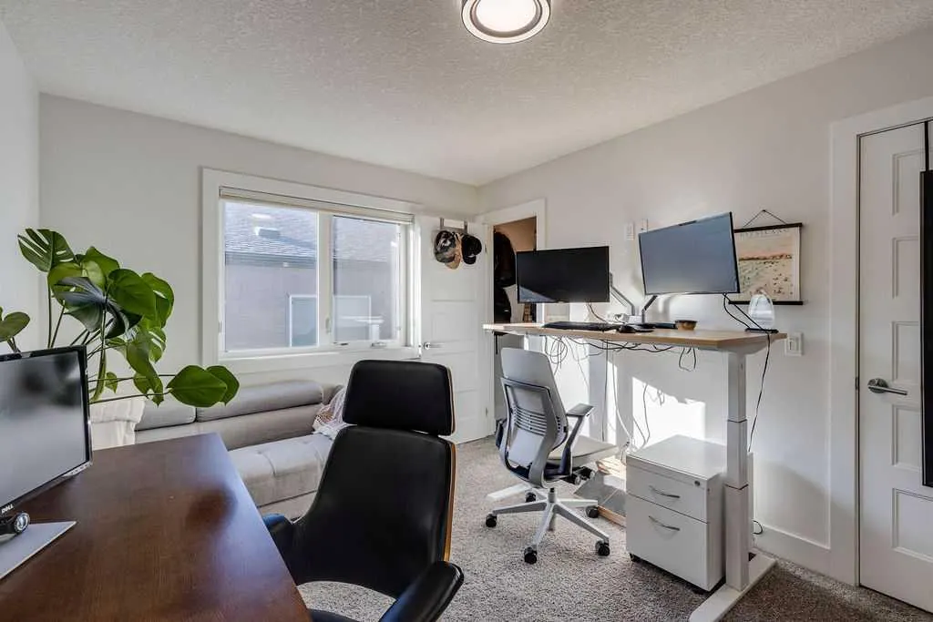 123 12 Avenue NW, #1