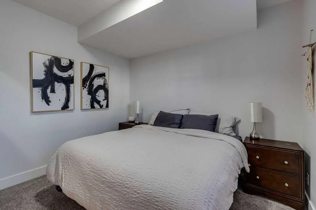 123 12 Avenue NW, #1