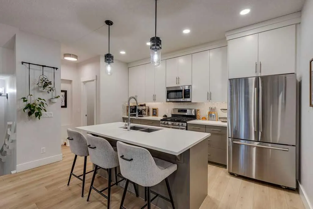 123 12 Avenue NW, #1