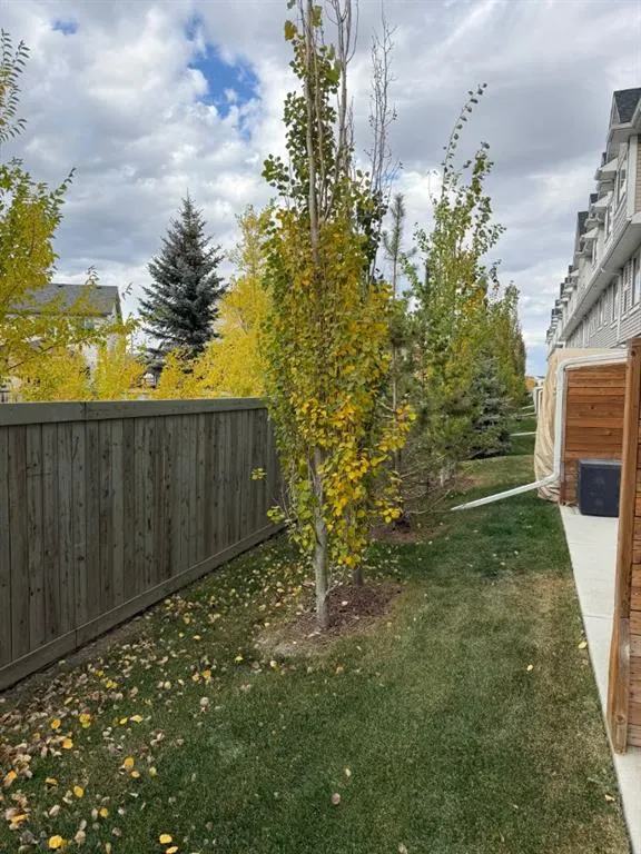 608 Copperstone Manor SE