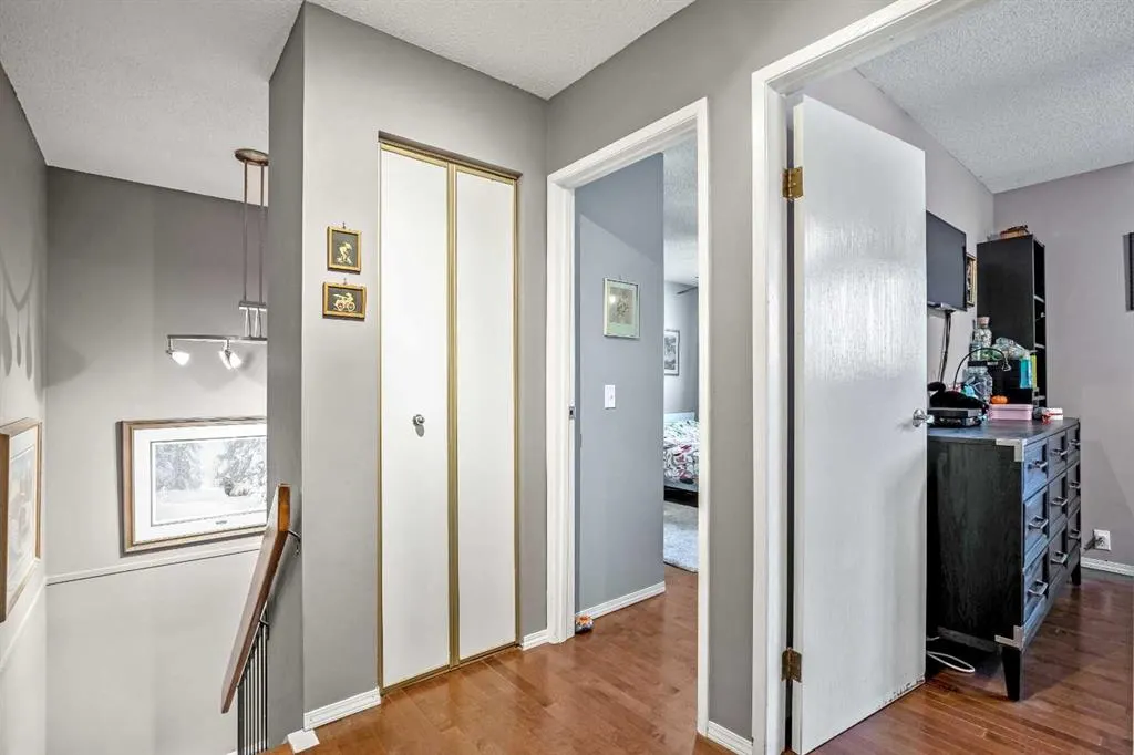 1055 72 Avenue NW, #2