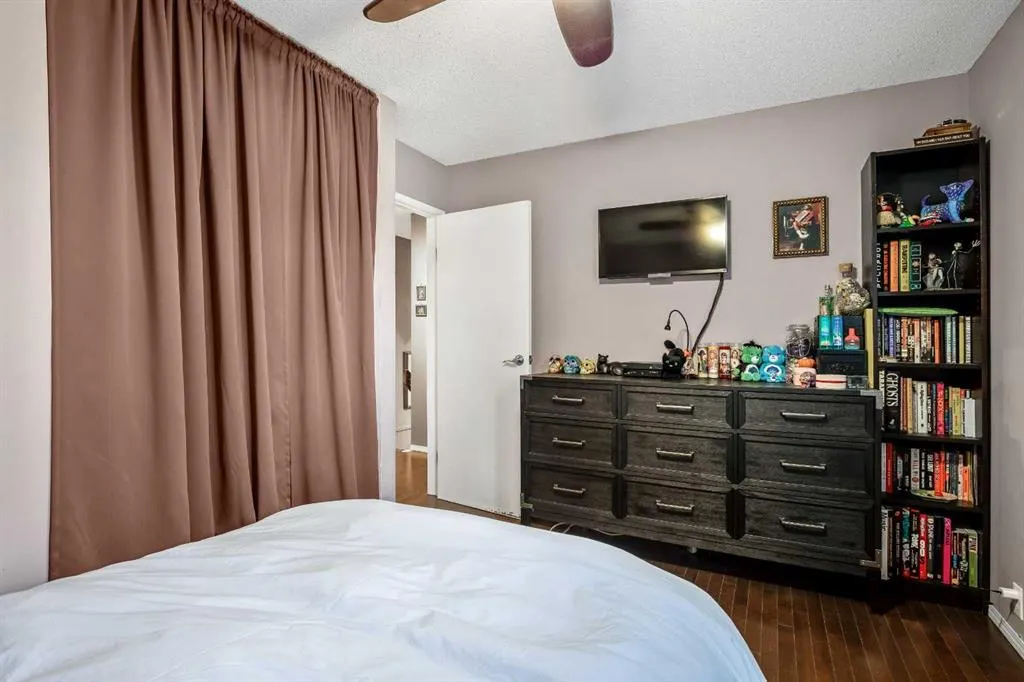 1055 72 Avenue NW, #2