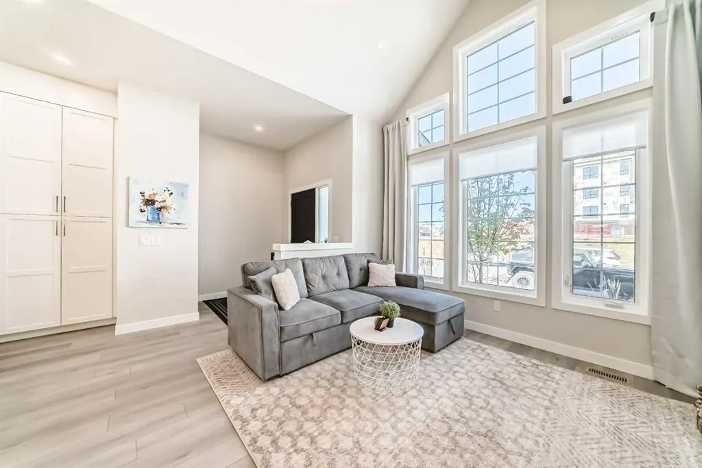 86 Wolf Crescent