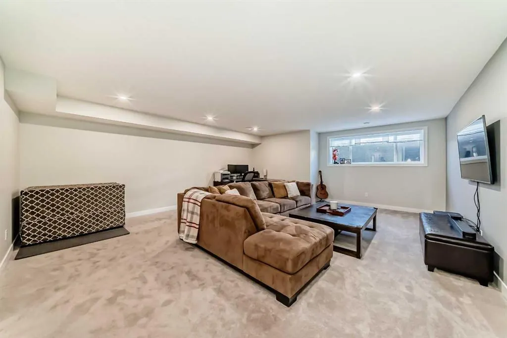 86 Wolf Crescent
