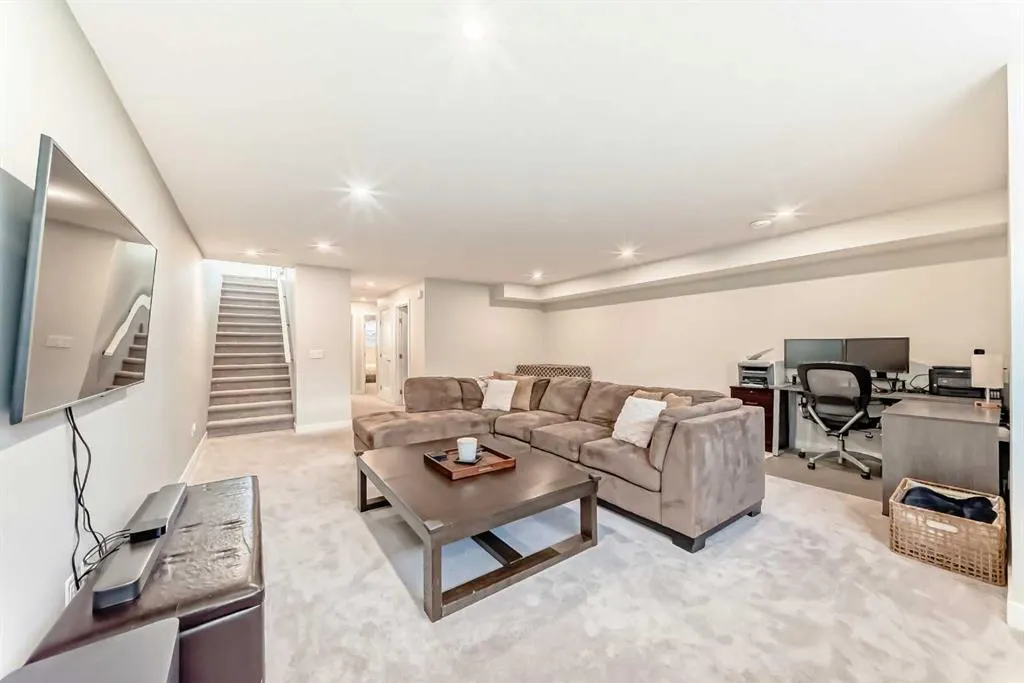 86 Wolf Crescent