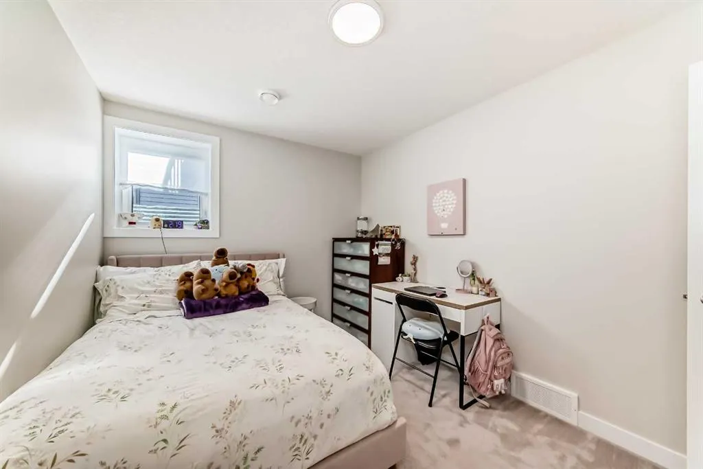 86 Wolf Crescent