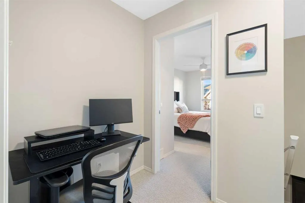 135 Tuscany Court NW