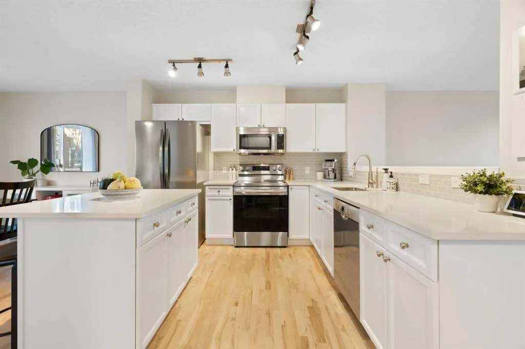 135 Tuscany Court NW