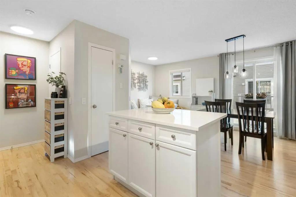 135 Tuscany Court NW