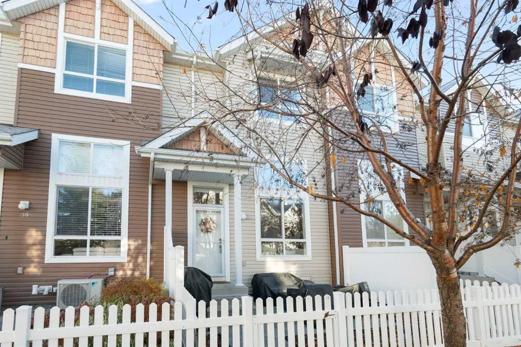 135 Tuscany Court NW