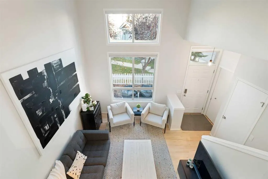 135 Tuscany Court NW