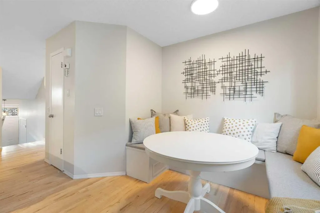 135 Tuscany Court NW