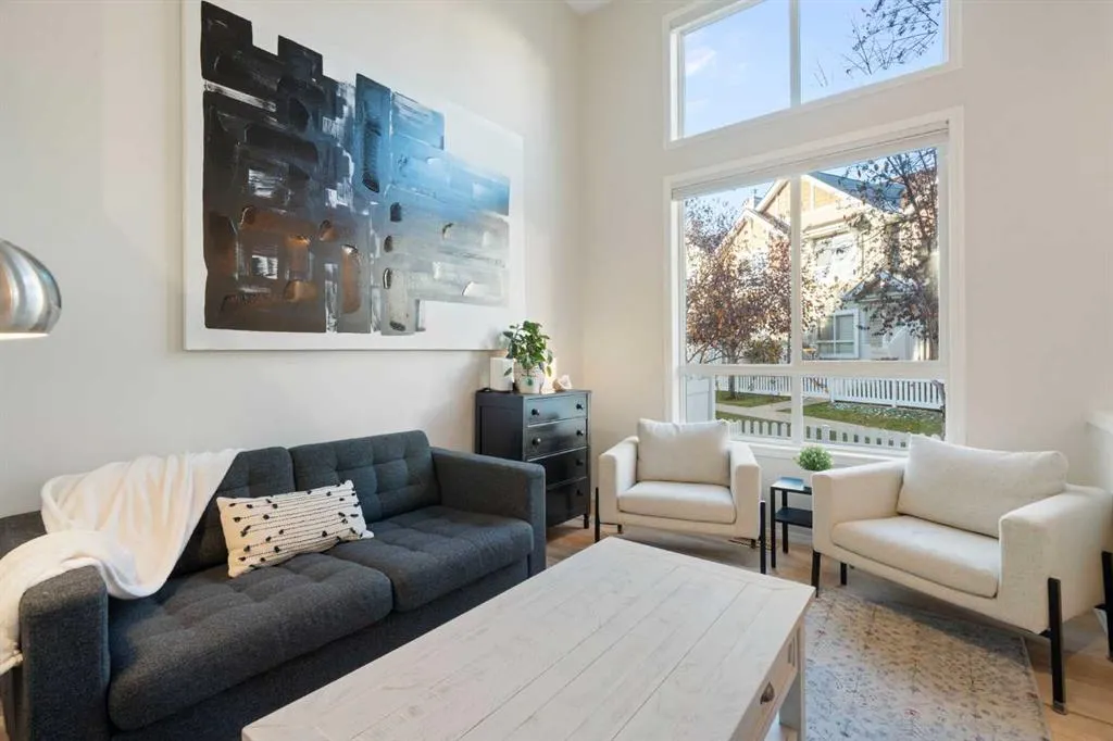 135 Tuscany Court NW