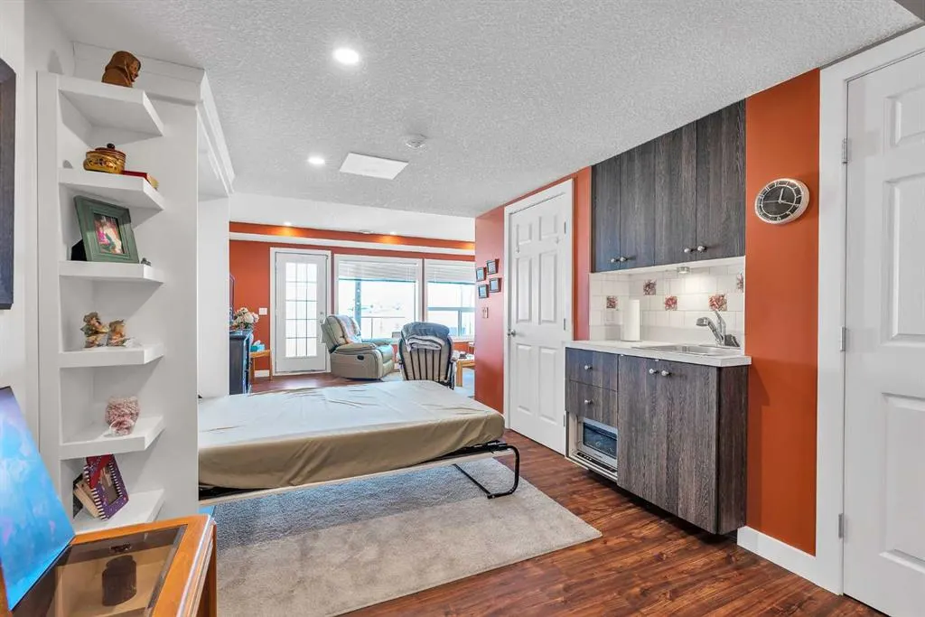 109 Citadel Estates Manor NW
